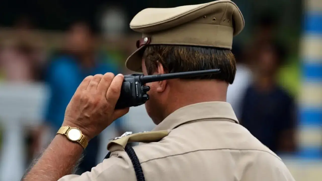Bomb threats to Mumbai-Ahmedabad flight, airport: Navi Mumbai cops register FIR